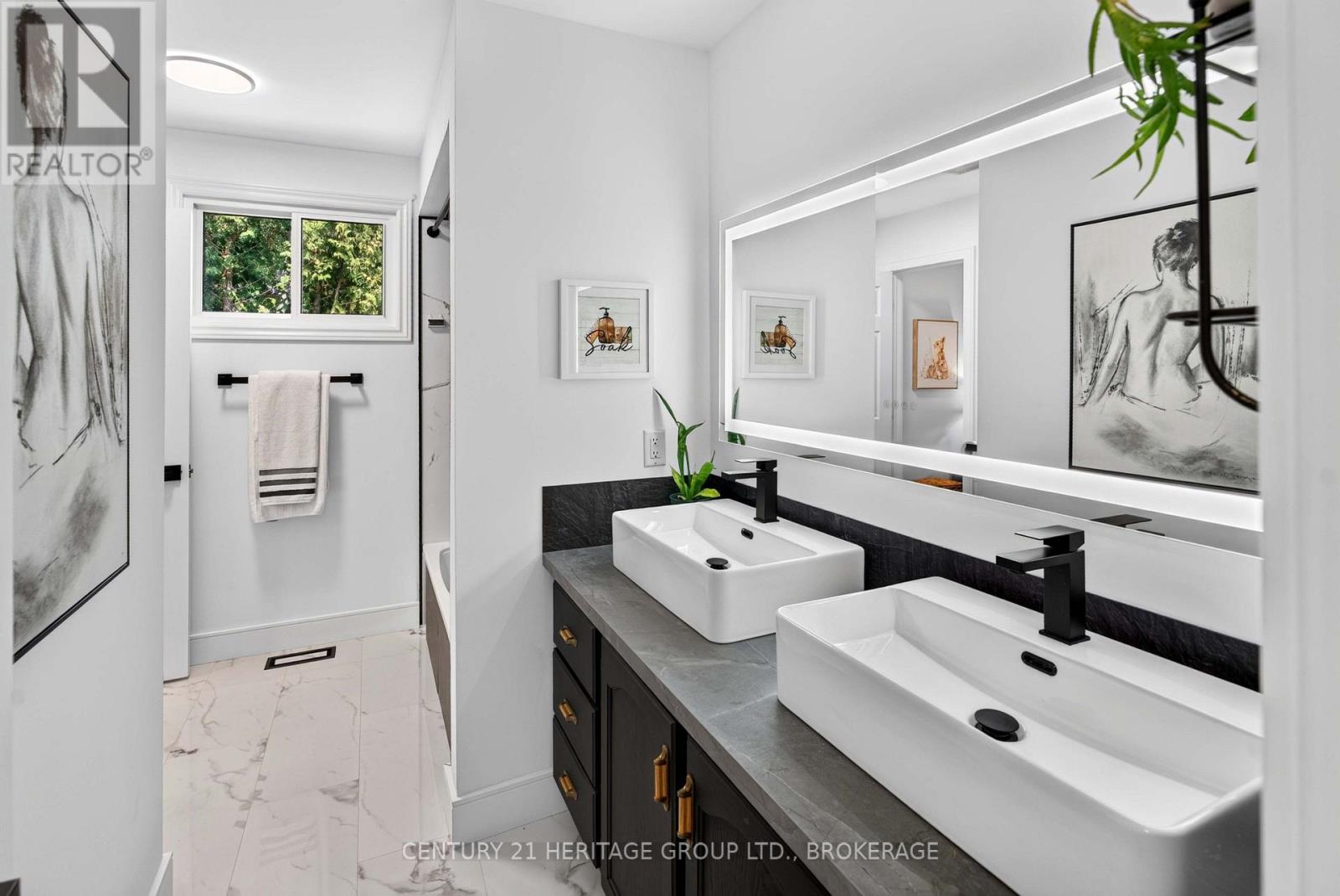 935 PEMBRIDGE CRESCENT - 21