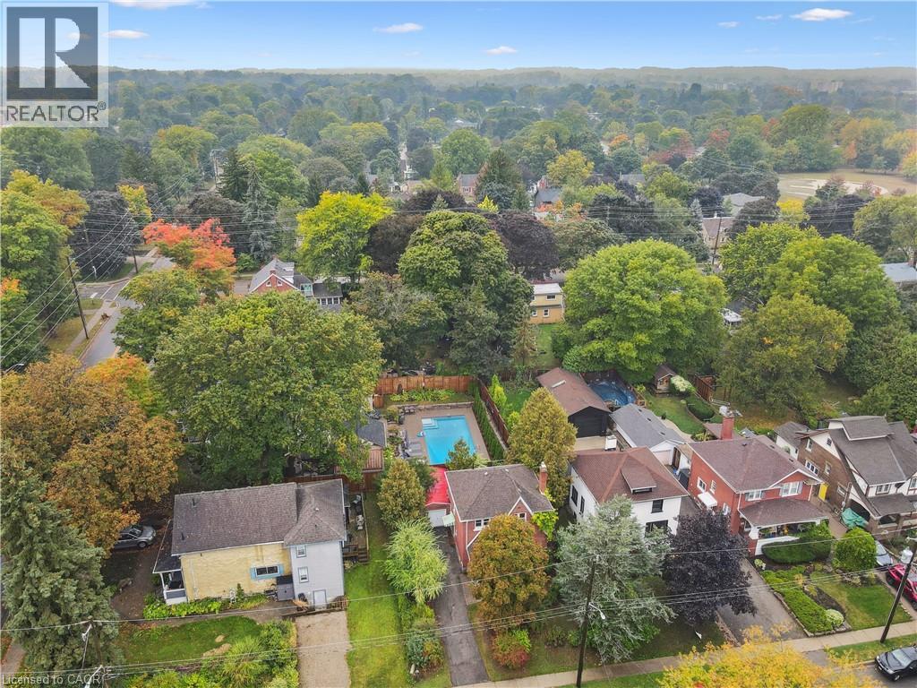 103 DUNBAR Road S - 31