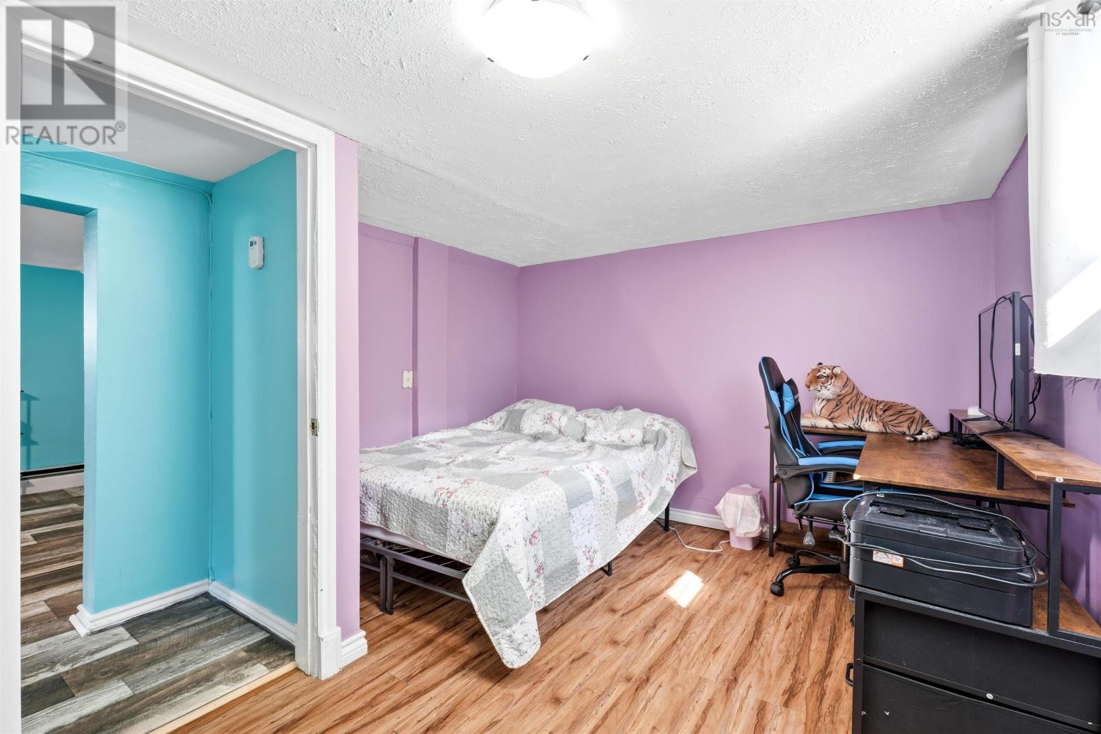 42 Birch Street - 42