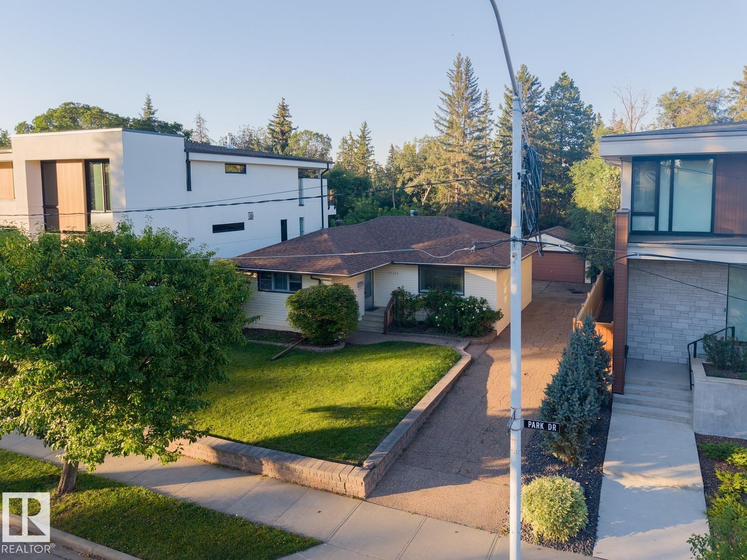 14362 PARK DR NW, Parkview, Edmonton photo 1