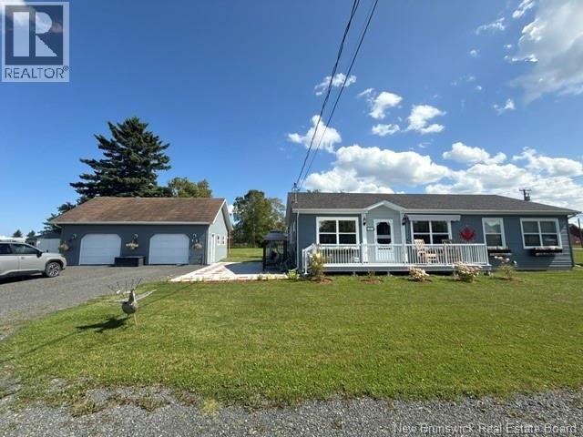 557 Chaleur Street - Image 25