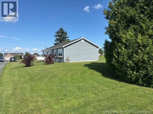 557 Chaleur Street - Image 32