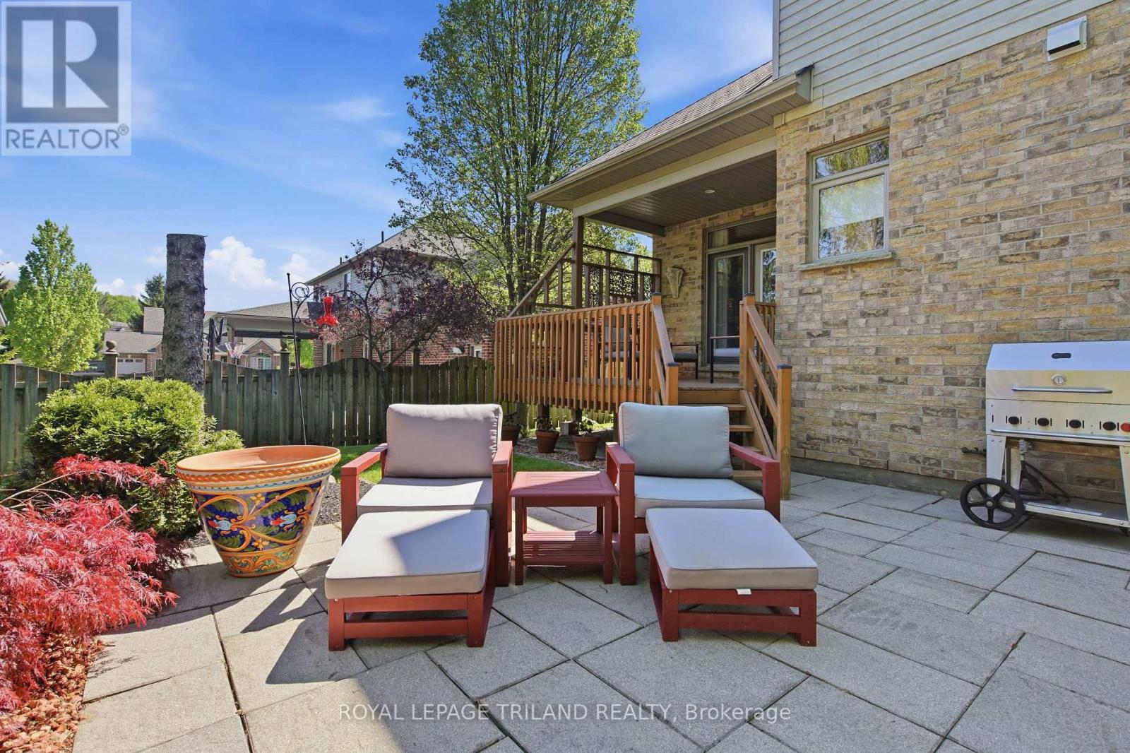 4 BARON CRESCENT - 39