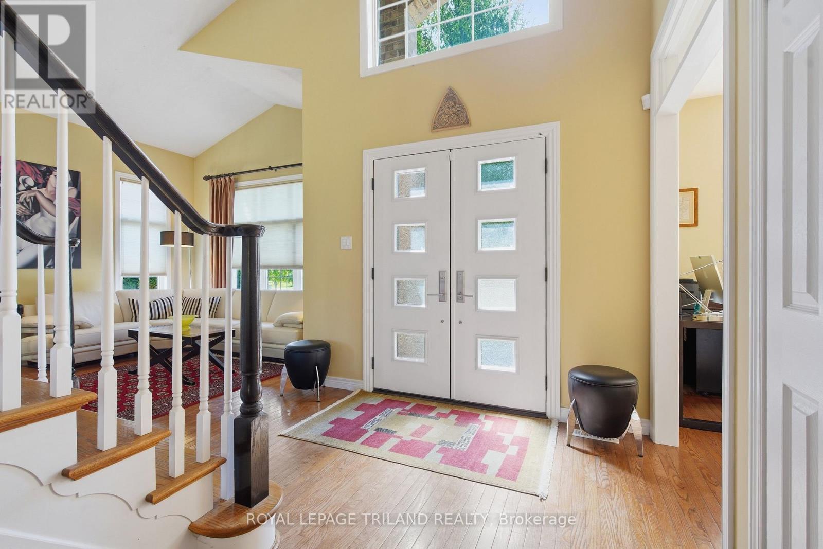 4 BARON CRESCENT - 4