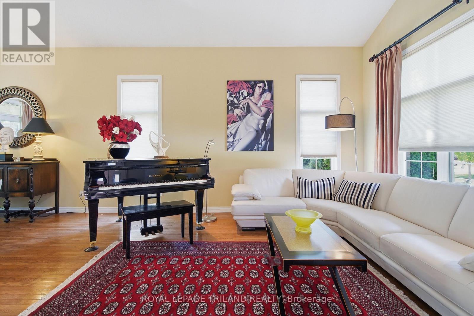 4 BARON CRESCENT - Image 7