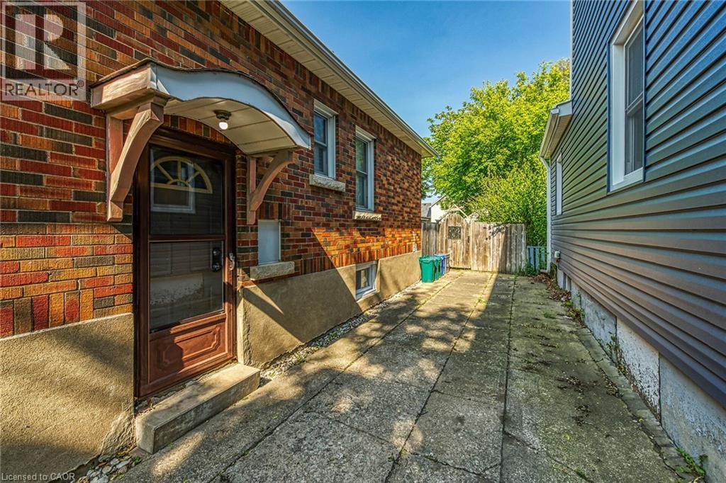 70 CONCORD Avenue - 26
