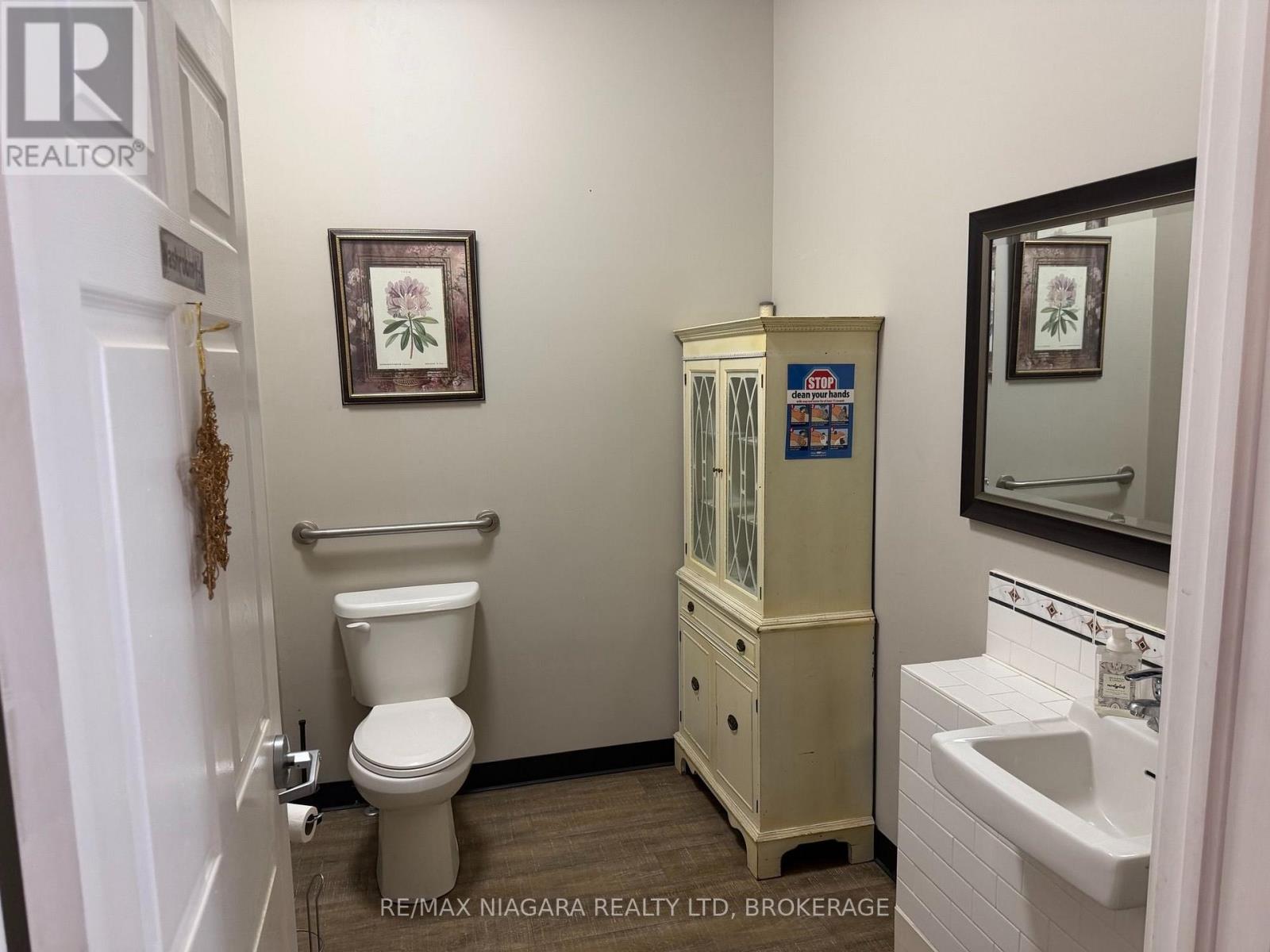 #3 206 Jarvis Street, Fort Erie (Central), Ontario, L2A2S5, Fort Erie (Central), Ontario — photo 5 of 5