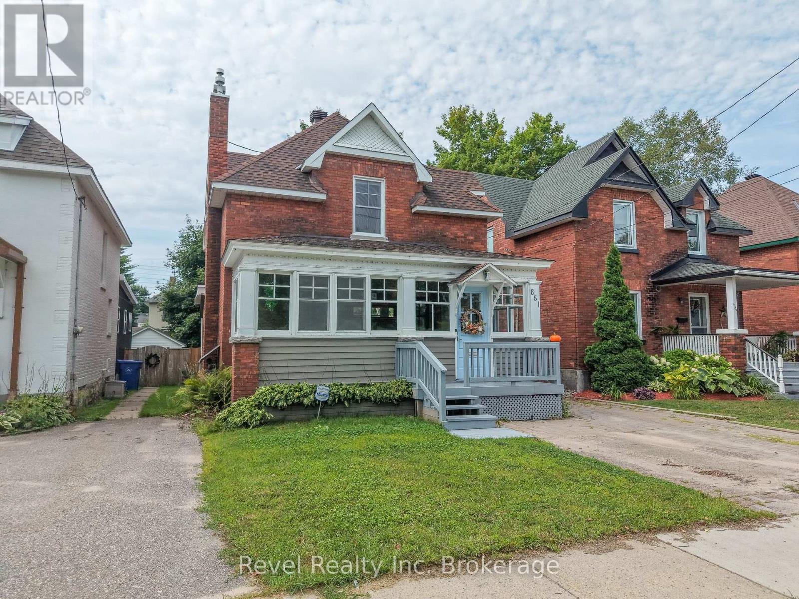 651 JANE STREET