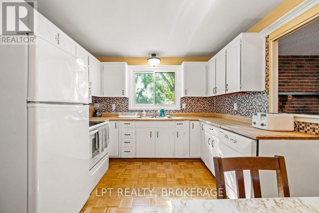785 ALLUM AVENUE - 12