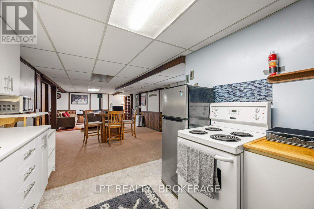 785 ALLUM AVENUE - Image 31