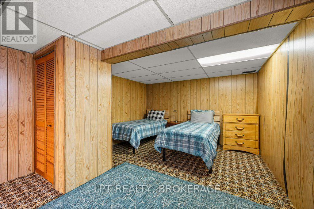 785 ALLUM AVENUE - Image 33