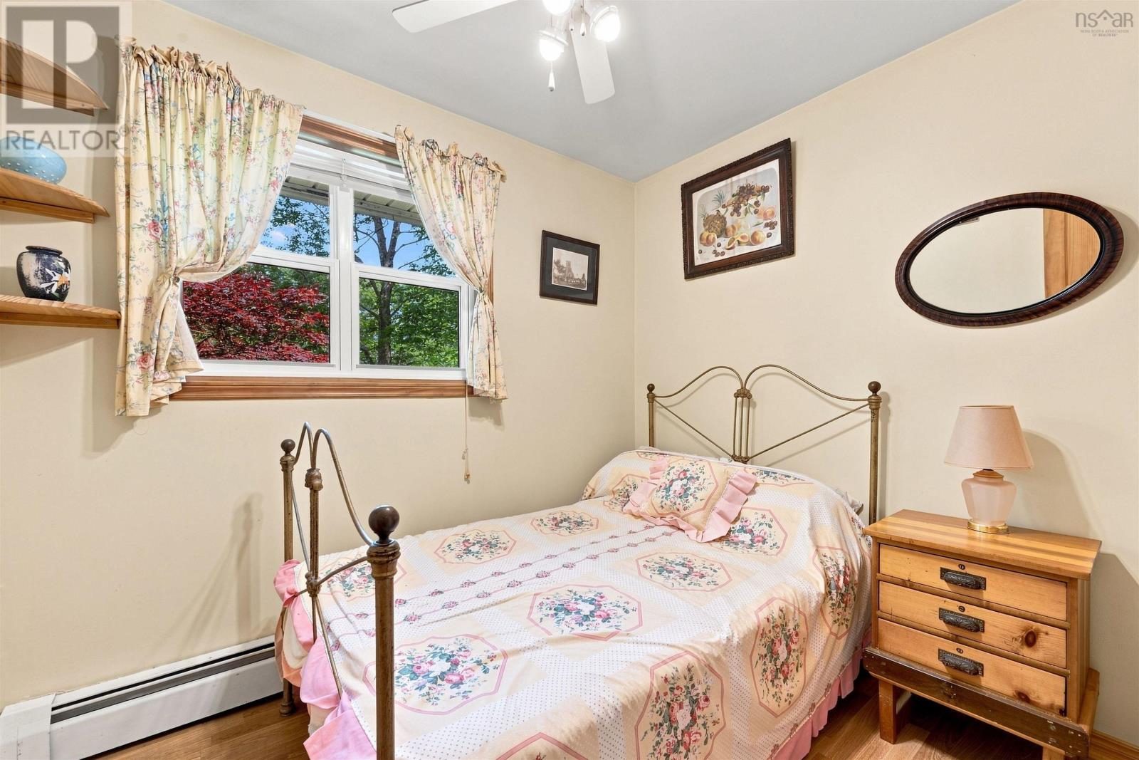 204 High Street - 21
