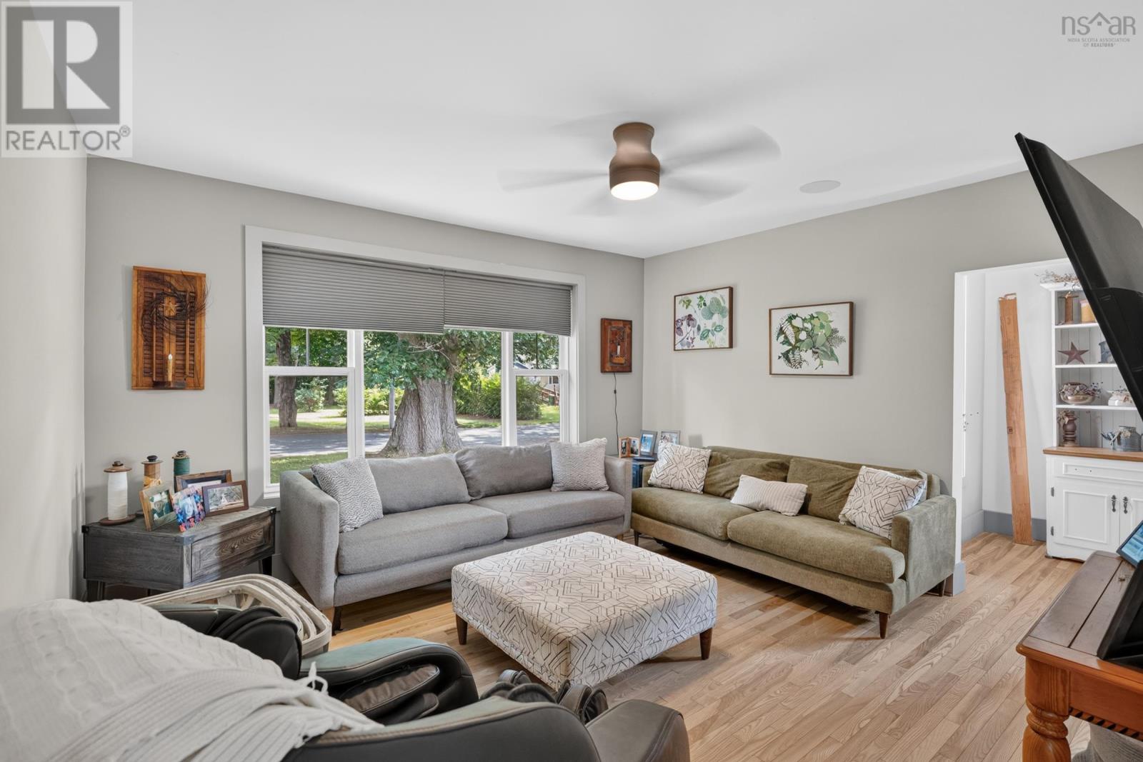 Property 23 of 47 of 997 Maple Avenue
