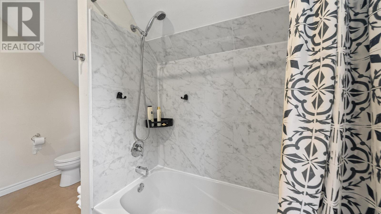 62 Maple Avenue - 26