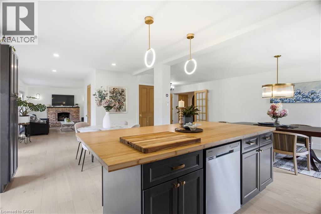 416 CLAIRBROOK Crescent - 10