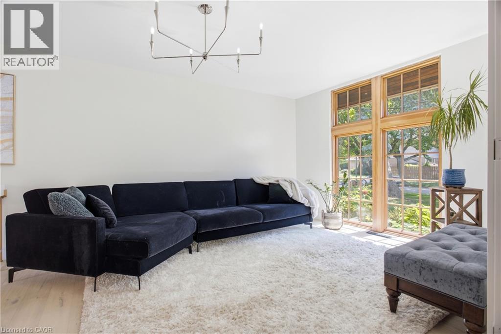 416 CLAIRBROOK Crescent - Image 20