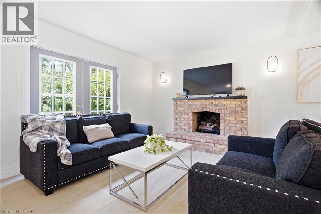 416 CLAIRBROOK Crescent - 24