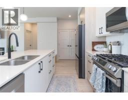401 958 Pharoah Mews, Langford, BC V9B7A1 Photo 12