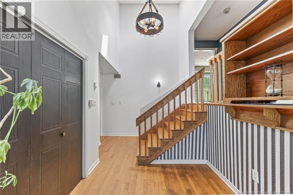 2 Sunset Boulevard - Image 10