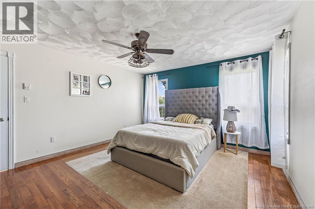 2 Sunset Boulevard - Image 20