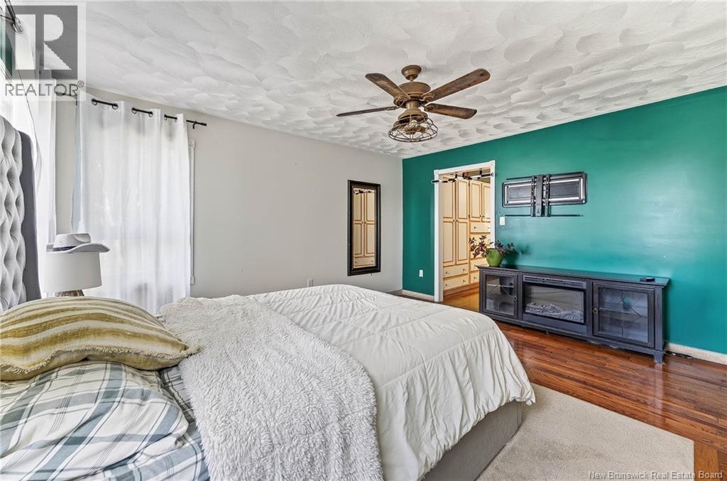 2 Sunset Boulevard - Image 22