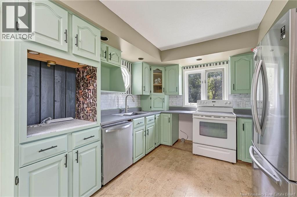 2 Sunset Boulevard - Image 26