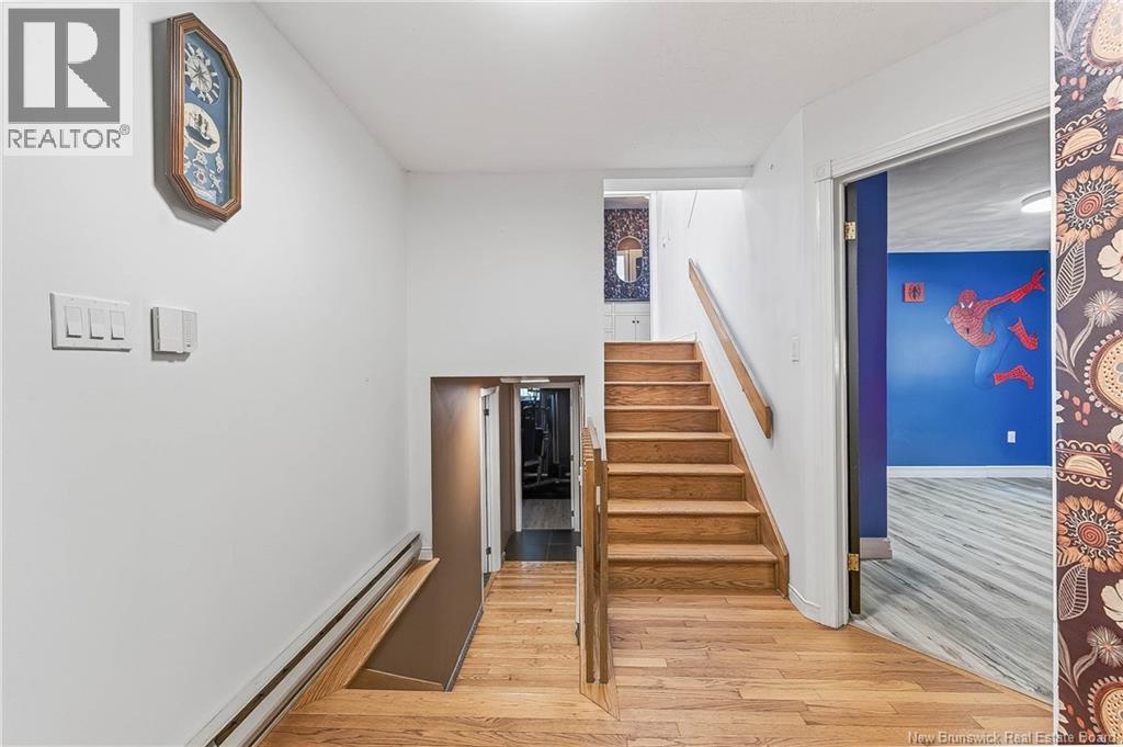 2 Sunset Boulevard - Image 32