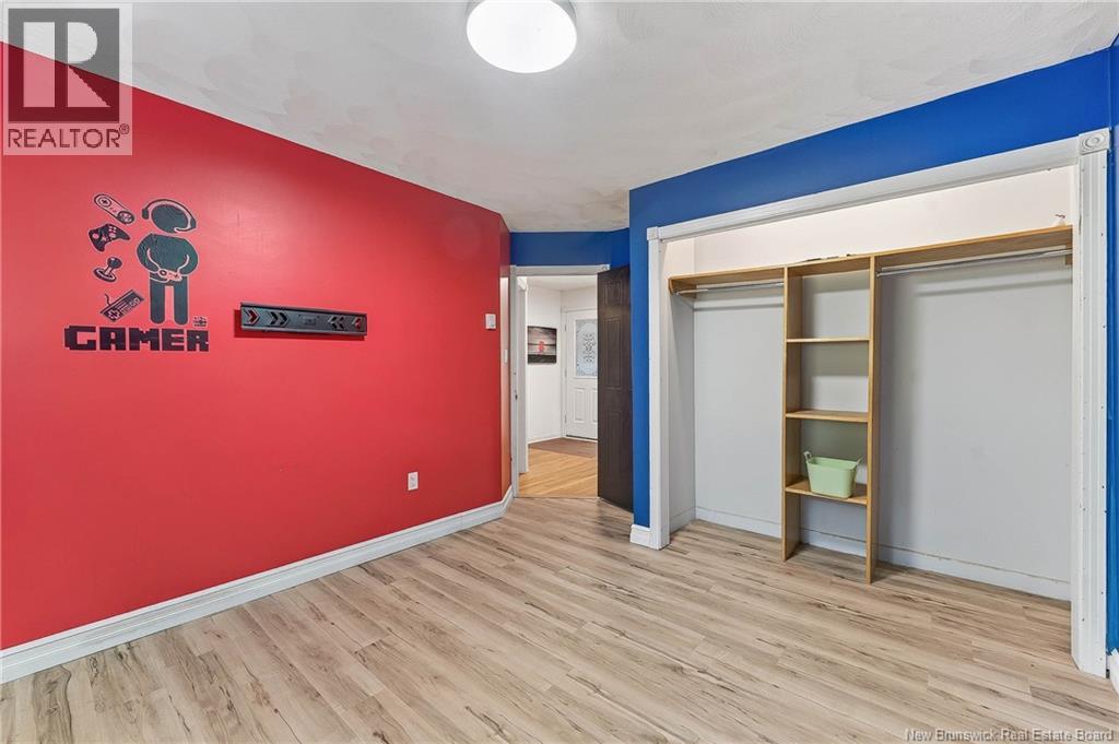 2 Sunset Boulevard - Image 36