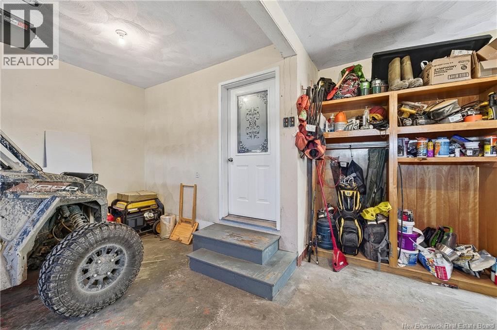2 Sunset Boulevard - Image 47