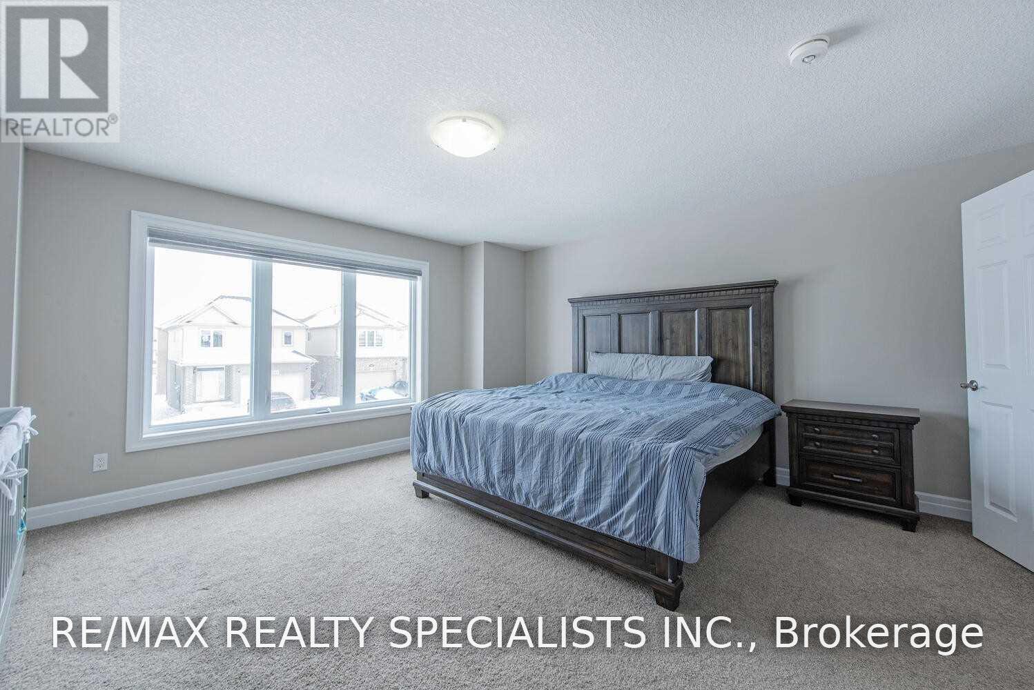 3251 TURNER CRESCENT - 10