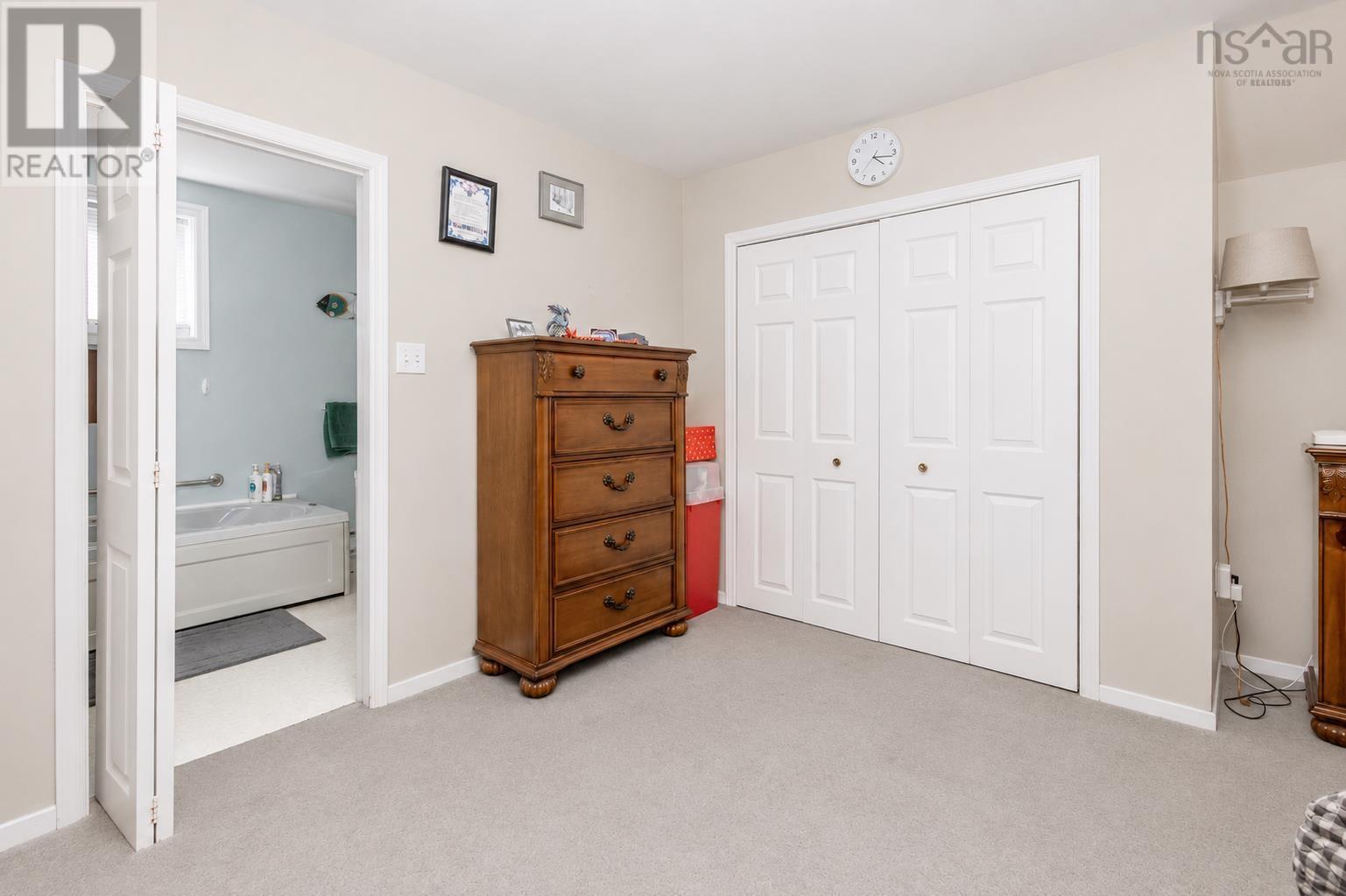 488 Purves Street - 24