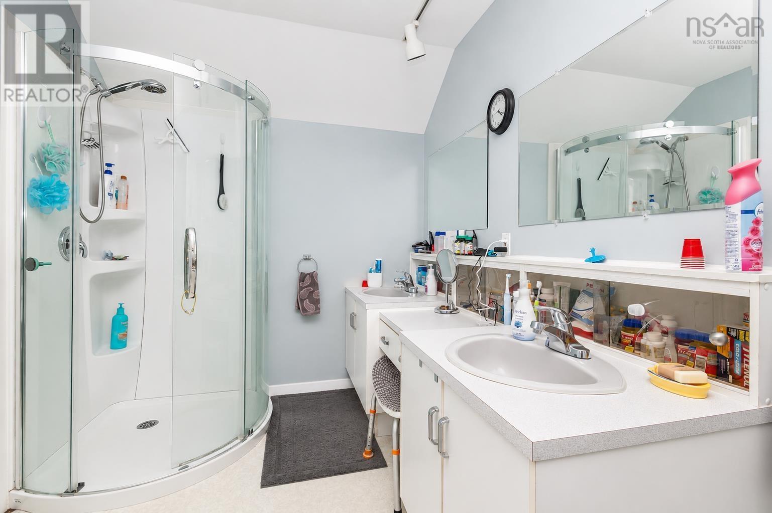 488 Purves Street - 27