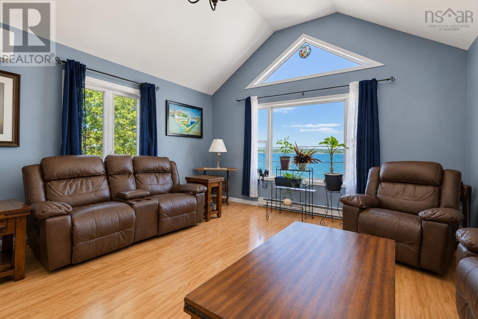 488 Purves Street - 7
