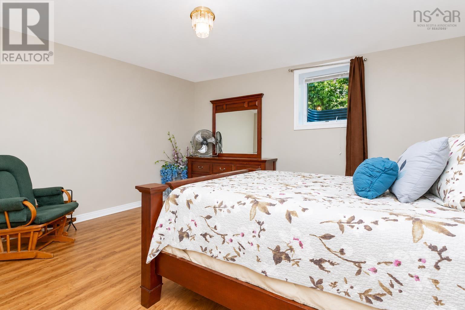 488 Purves Street - 33