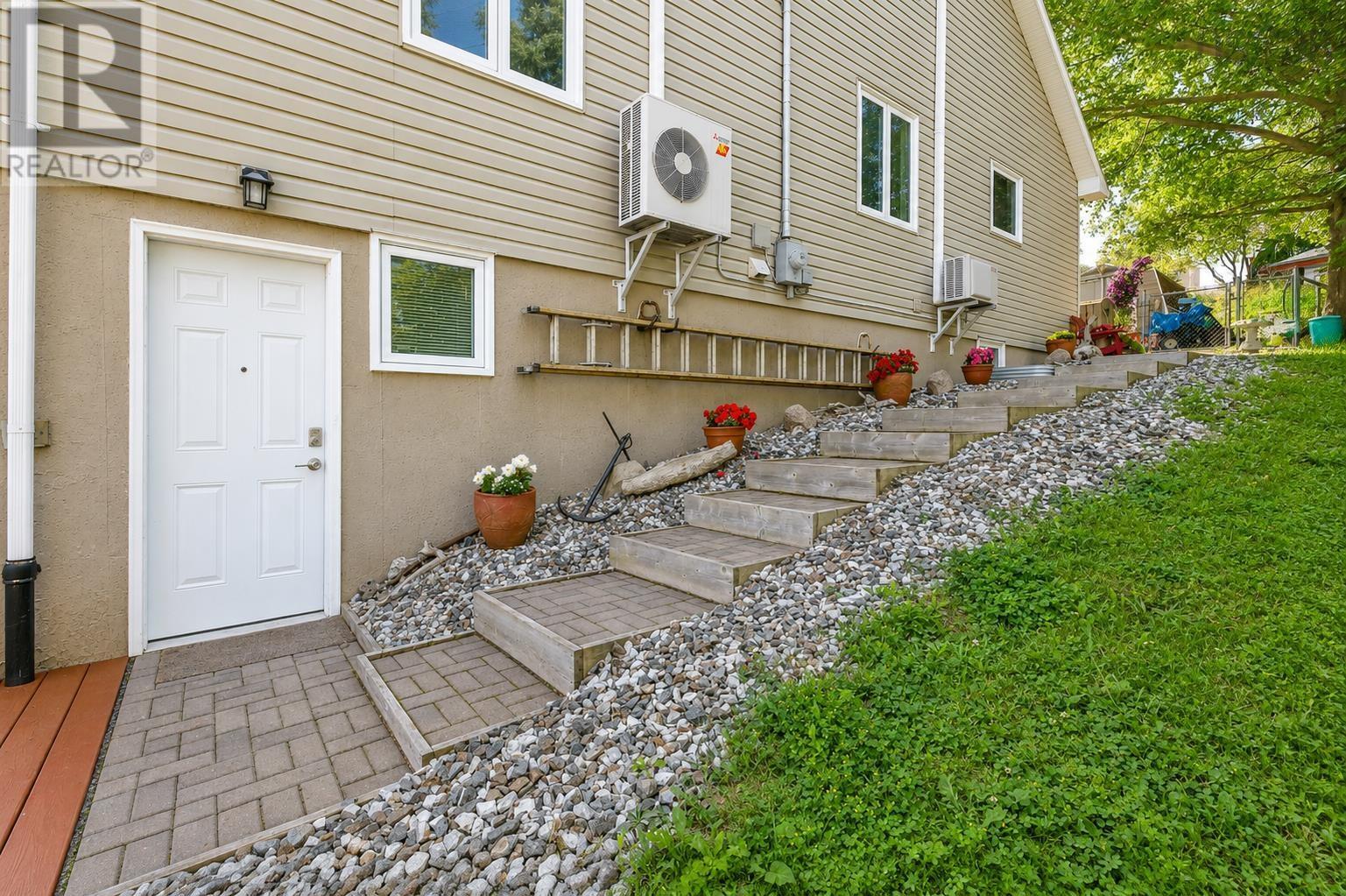 488 Purves Street - 40