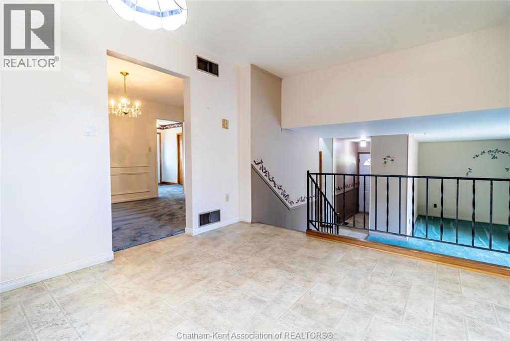 199 TWEEDSMUIR AVENUE East - Image 15