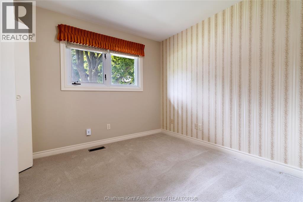 199 TWEEDSMUIR AVENUE East - Image 19