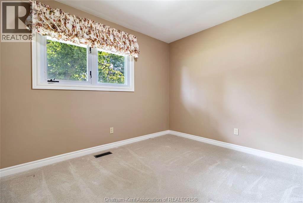 199 TWEEDSMUIR AVENUE East - Image 23