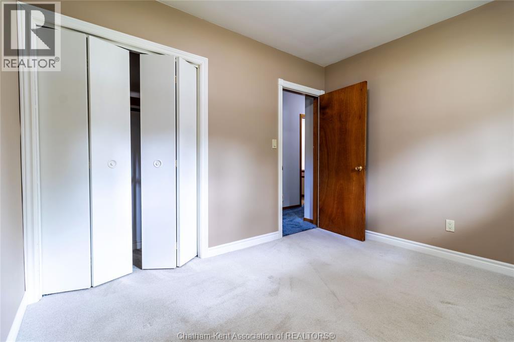 199 TWEEDSMUIR AVENUE East - 24