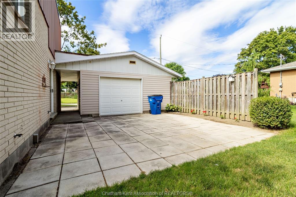 199 TWEEDSMUIR AVENUE East - 43