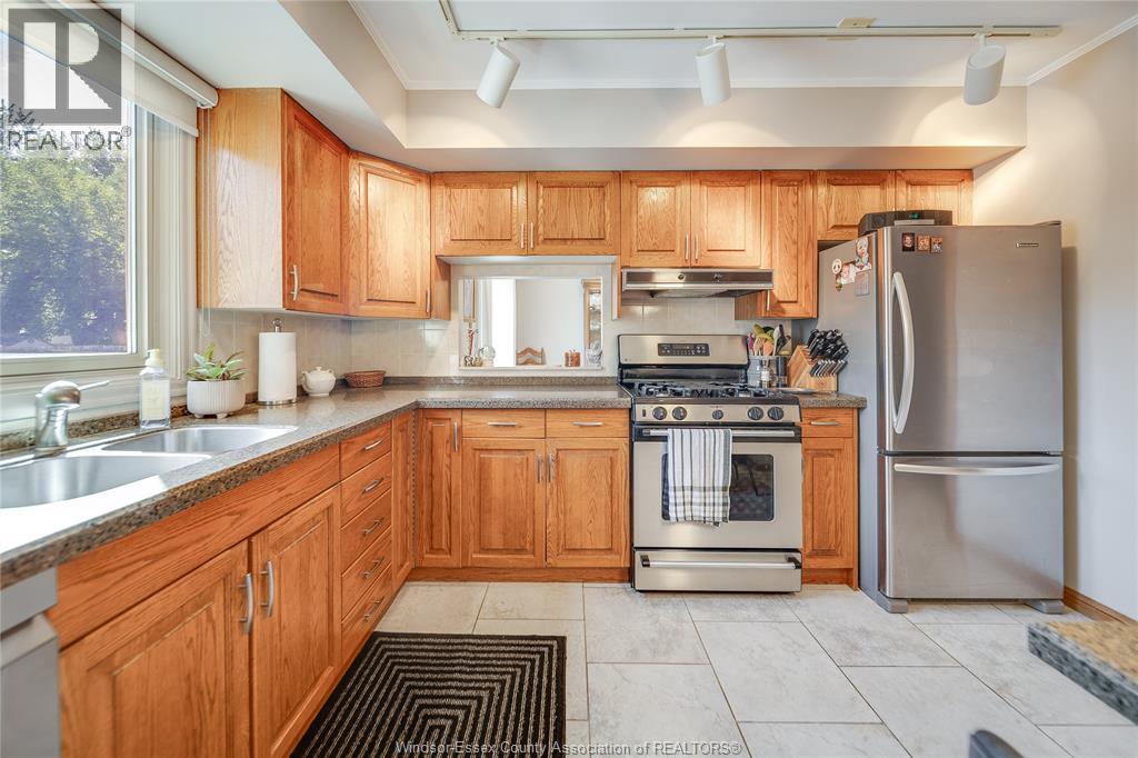 380 WOODRIDGE DRIVE - 10