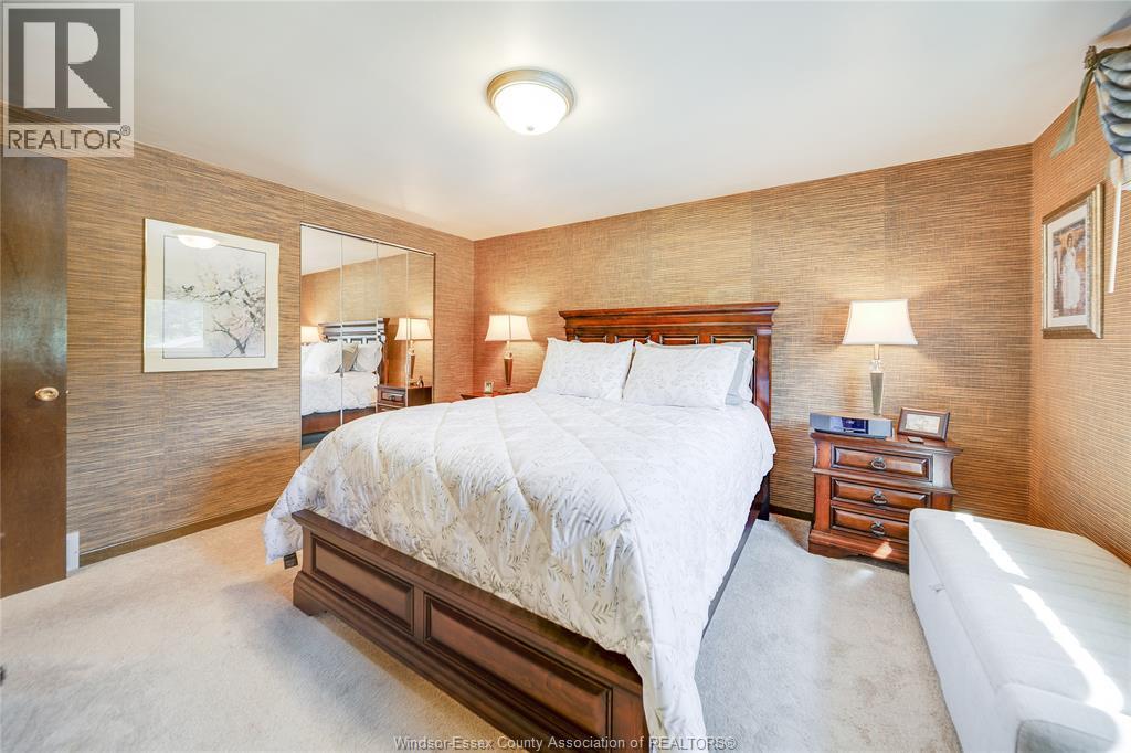 380 WOODRIDGE DRIVE - Image 12