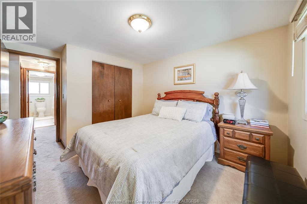 380 WOODRIDGE DRIVE - 16
