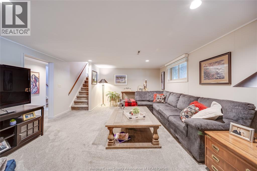 380 WOODRIDGE DRIVE - Image 19