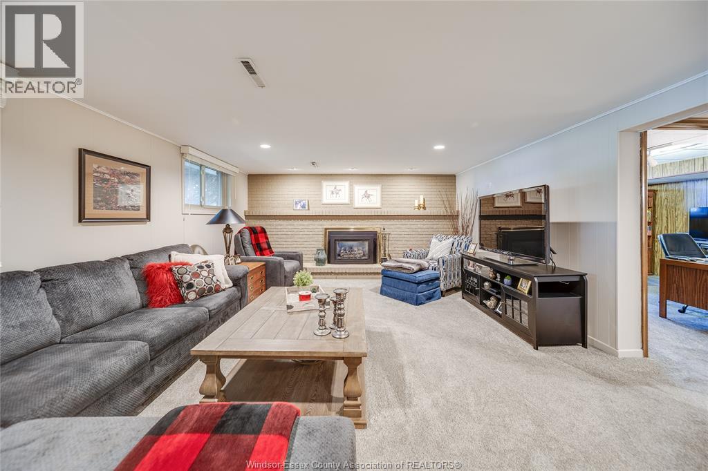 380 WOODRIDGE DRIVE - Image 20