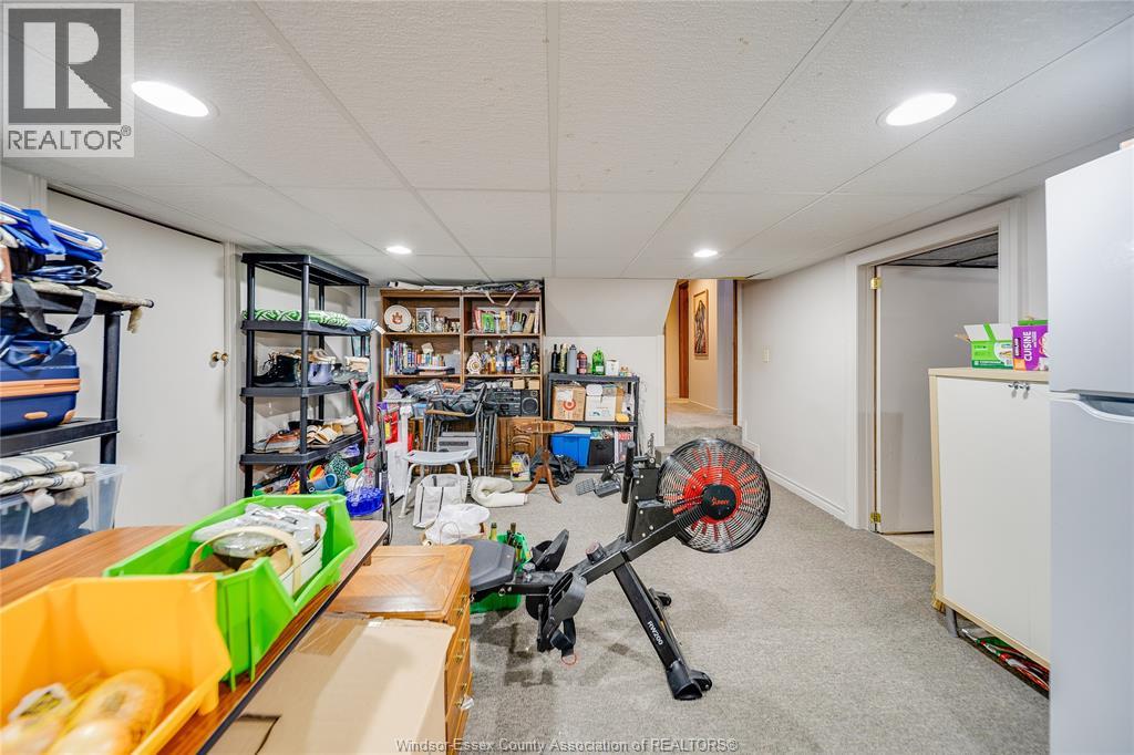 380 WOODRIDGE DRIVE - 25
