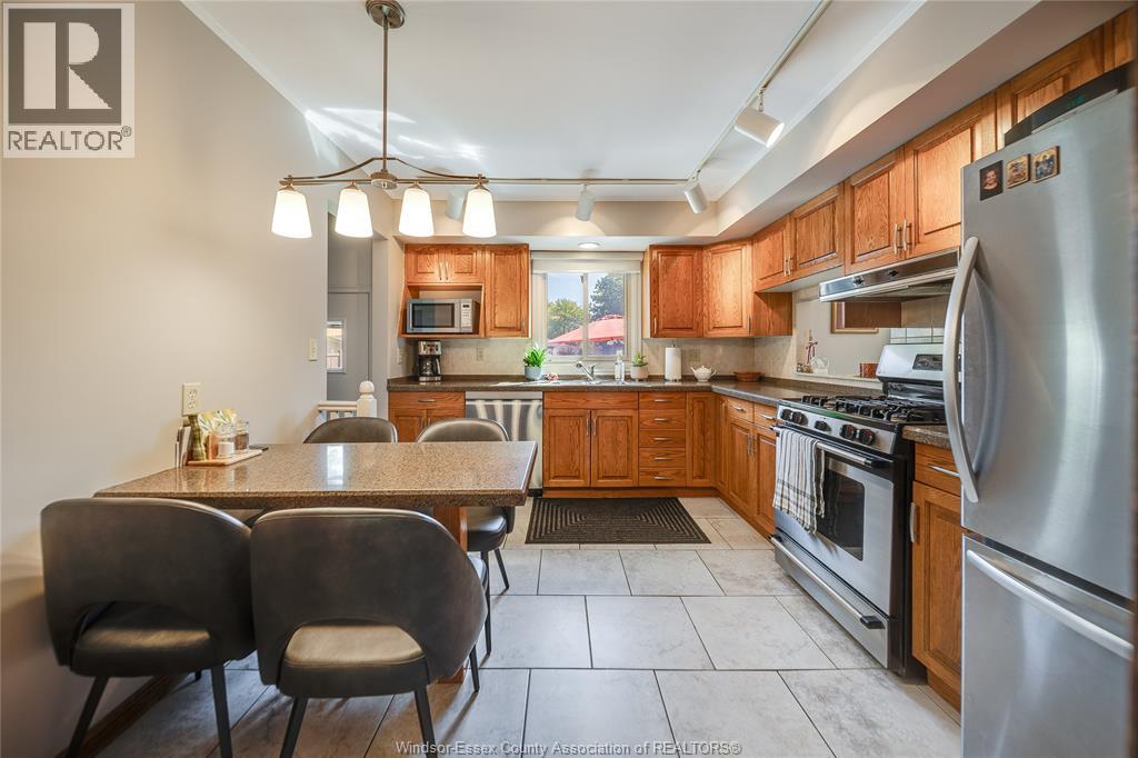 380 WOODRIDGE DRIVE - 9