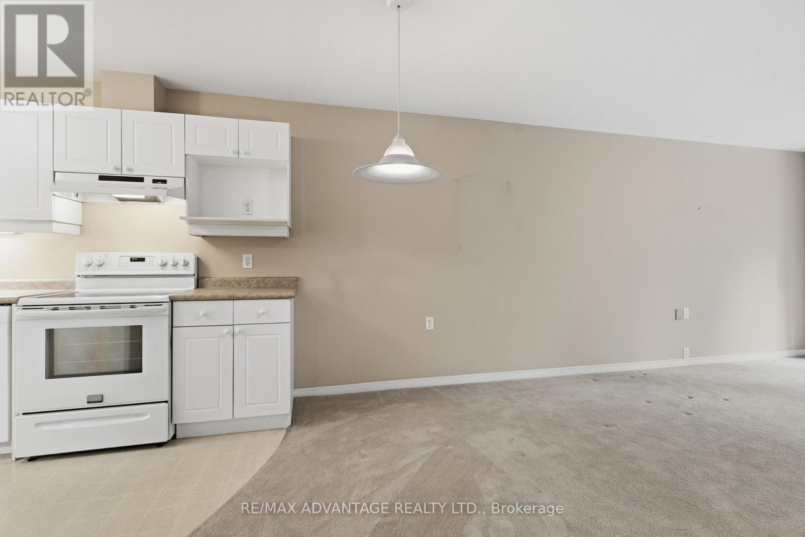#18 122 SHERWOOD FOREST SQUARE - Image 14