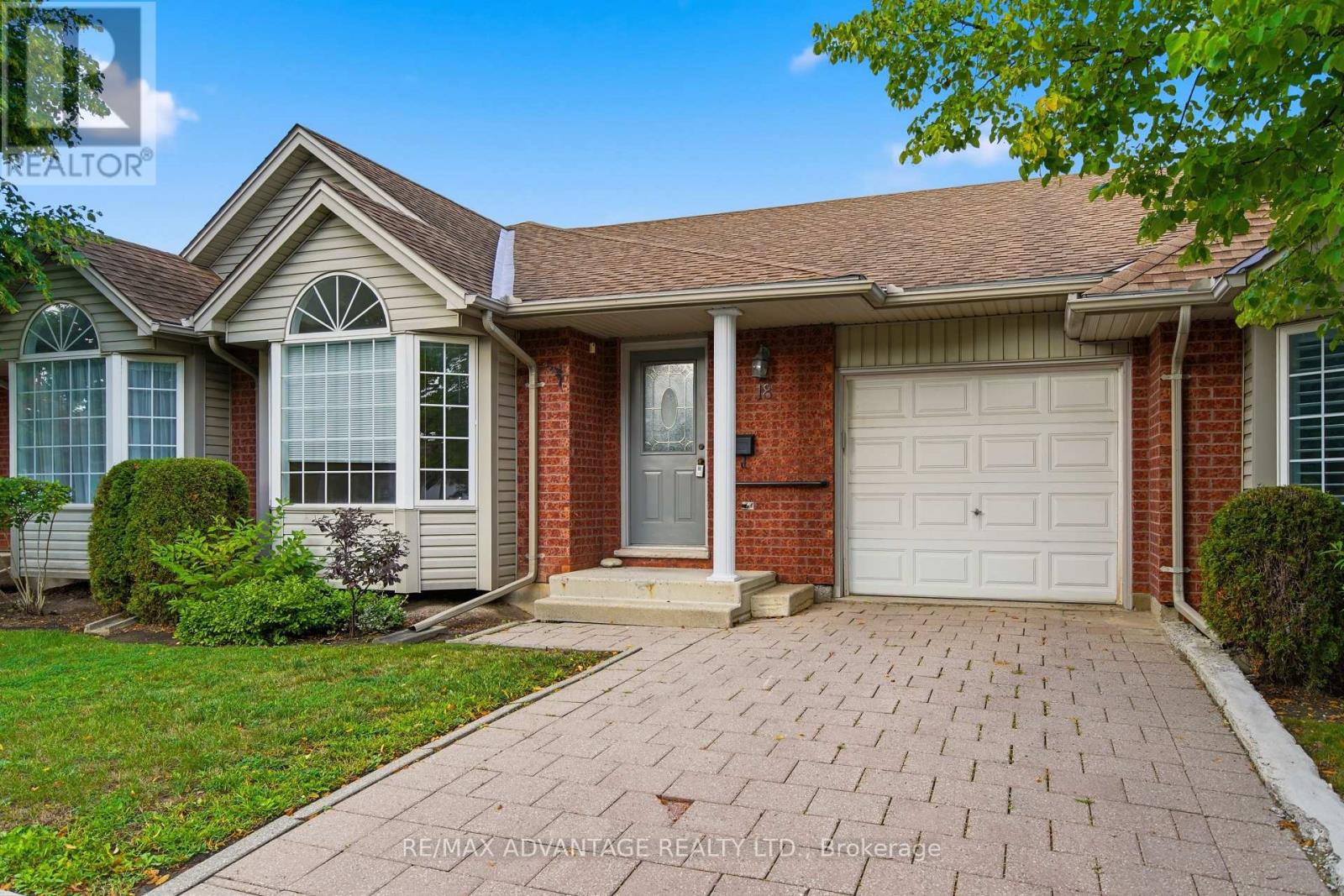 #18 122 SHERWOOD FOREST SQUARE - 3