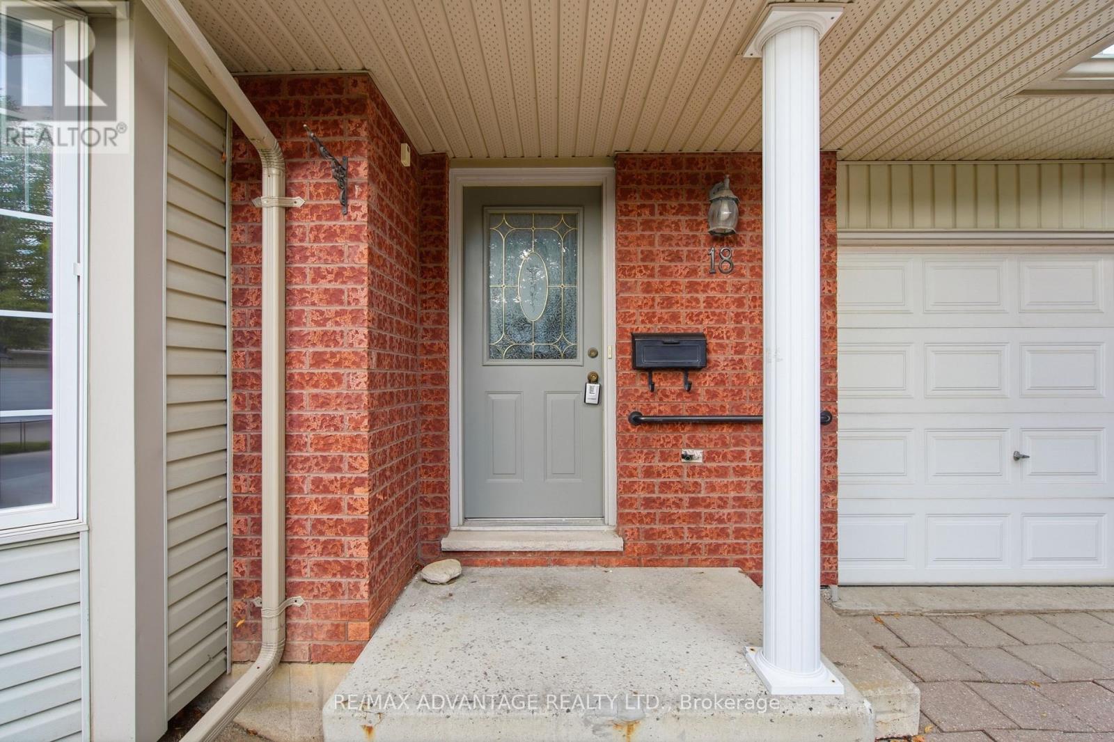 #18 122 SHERWOOD FOREST SQUARE - 4